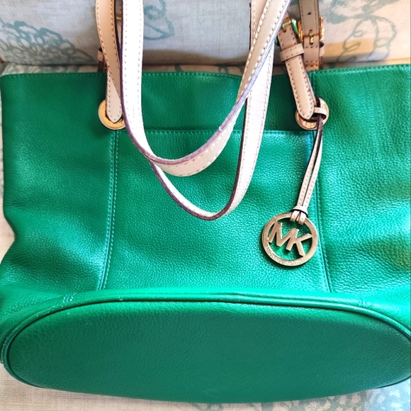 Michael Kors Handbag - Picture 2 of 5